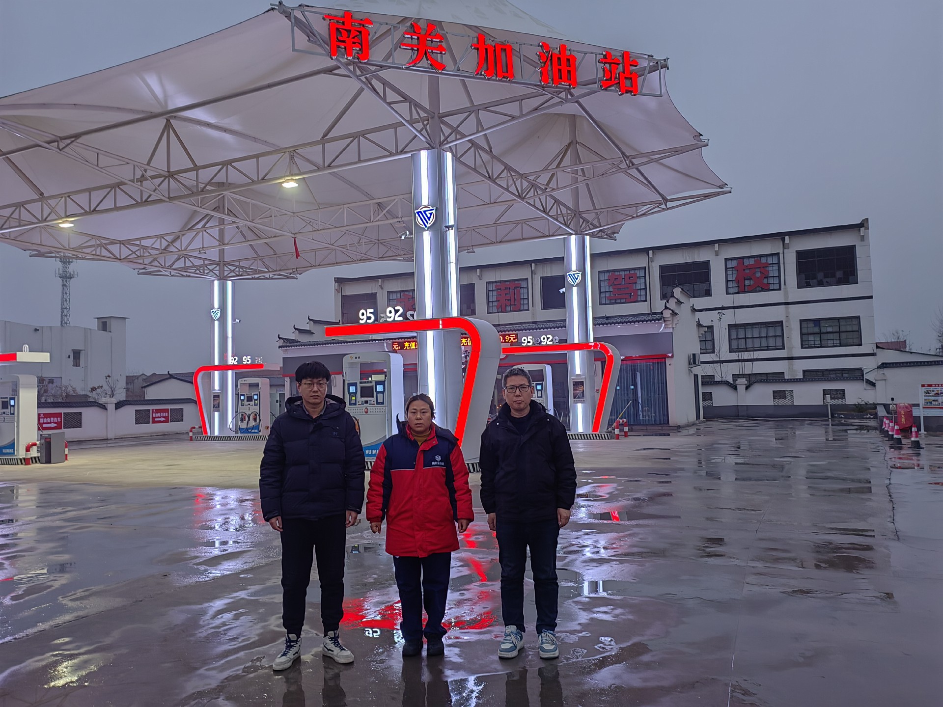 武华刚、李亚珂2.jpg